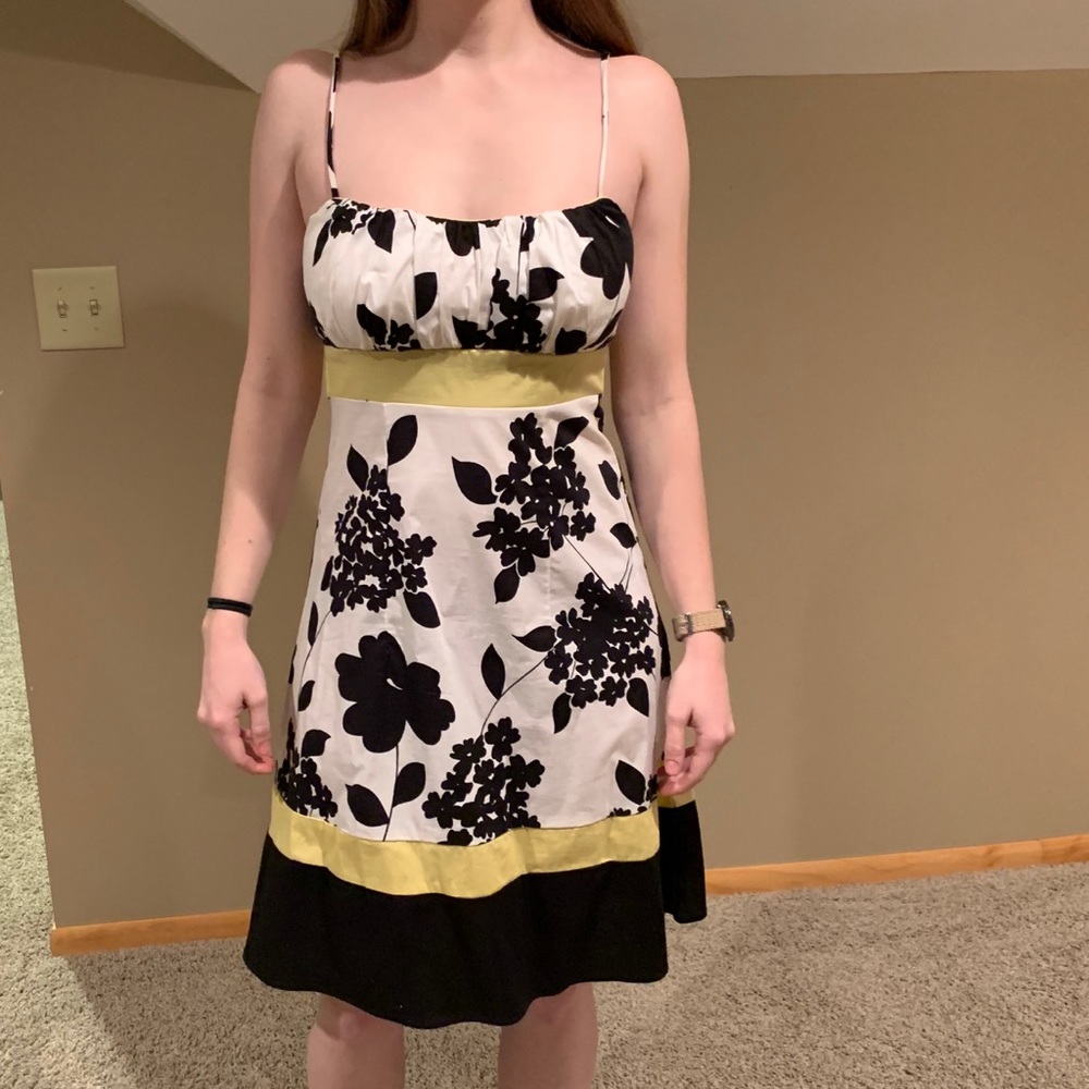 Black, white & yellow sundress. Great for Easter.